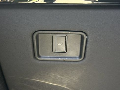 Used 2024 Land Rover Range Rover Sport AWD/4WD image 23