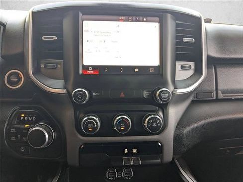 Used 2022 RAM 1500 Big Horn AWD/4WD image 14
