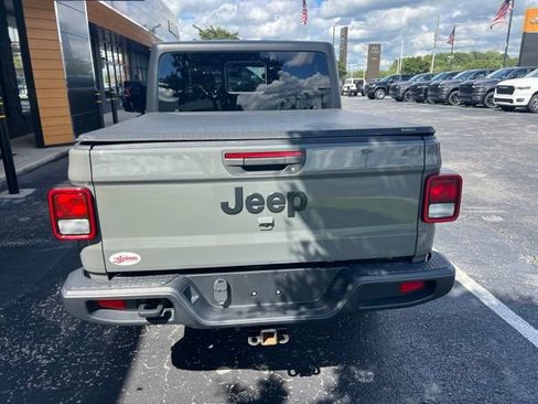 Used 2022 Jeep Gladiator Sport AWD/4WD image 22