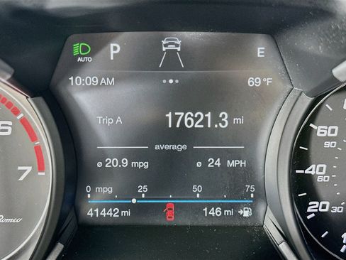 Used 2019 Alfa Romeo Stelvio Ti AWD/4WD image 12
