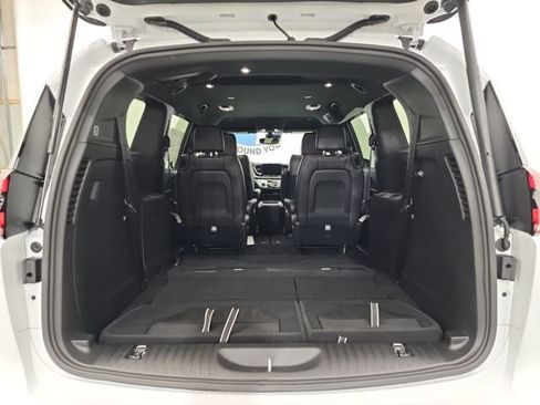 New 2026 Chrysler Pacifica Select image 9