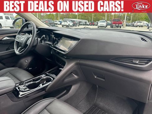 Used 2022 Buick Envision Avenir w/ Technology Package II FWD image 29