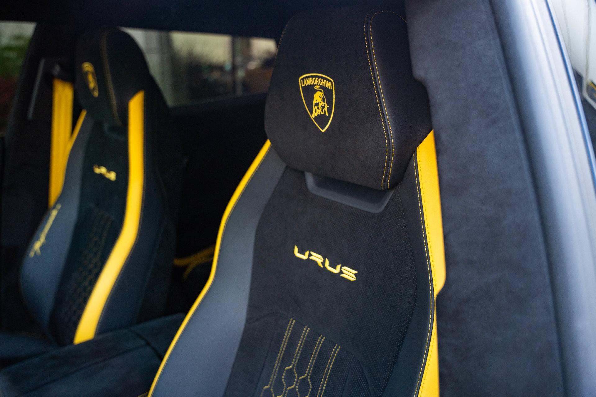 Used 2024 Lamborghini Urus Performante AWD/4WD image 27