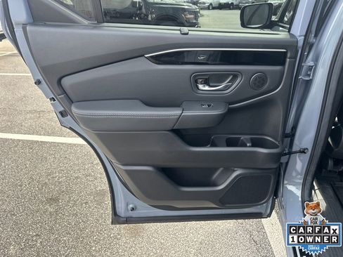 Used 2025 Honda Pilot Touring image 22