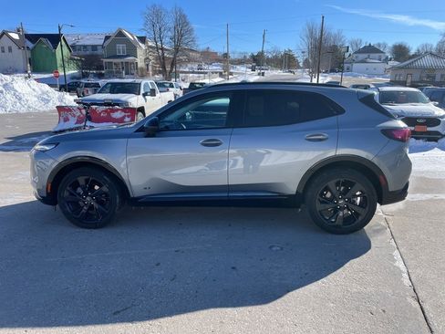 Used 2024 Buick Envision Sport Touring image 2