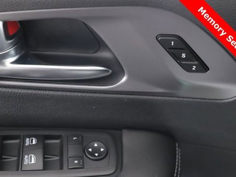 New 2026 Chrysler Pacifica Select image 19