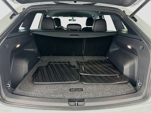 Used 2022 Volkswagen Atlas Cross Sport SE image 29