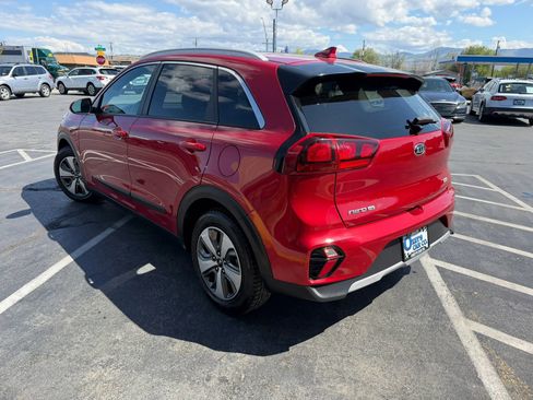 Used 2021 Kia Niro LX FWD image 5