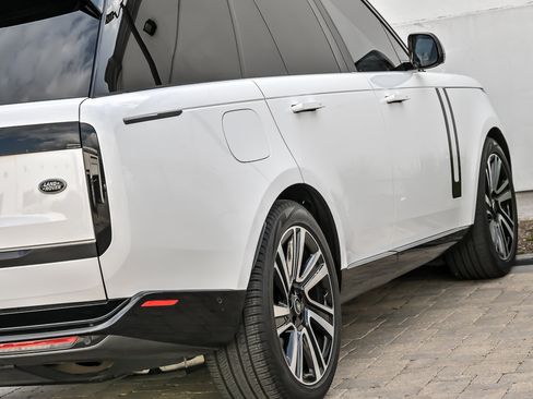 Used 2023 Land Rover Range Rover SE AWD/4WD image 17