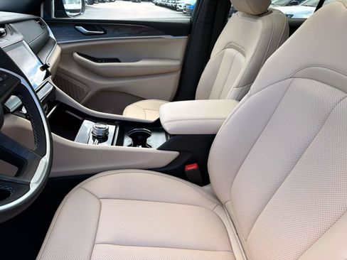 New 2026 Jeep Grand Cherokee Limited AWD/4WD image 7