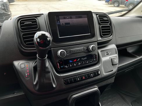 Used 2025 RAM ProMaster 2500 w/ Convenience Group FWD image 15