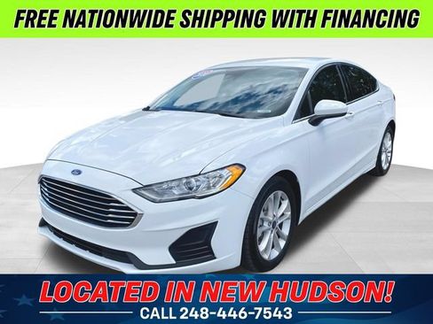 Used 2020 Ford Fusion SE FWD image 1