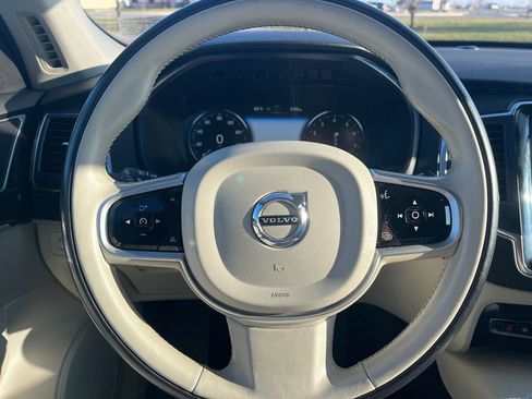 Used 2019 Volvo XC90 T6 Momentum w/ Advanced Package image 15