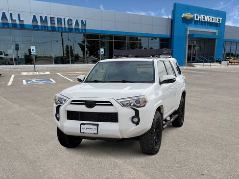 Used 2023 Toyota 4Runner SR5 Premium w/ Moonroof Package AWD/4WD image 1