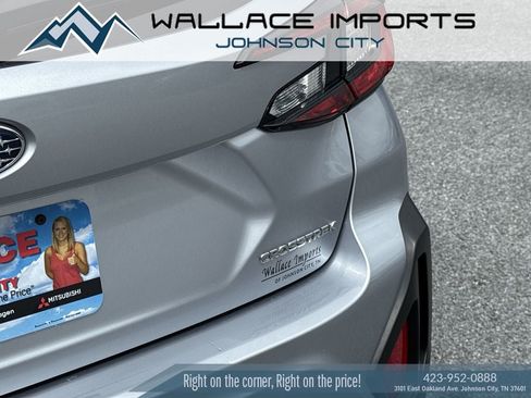Used 2024 Subaru Crosstrek 2.0i Premium AWD/4WD image 2