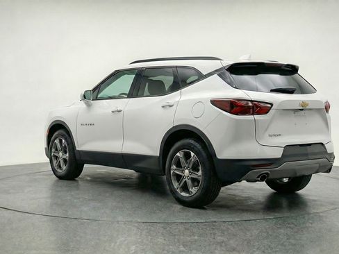 Used 2025 Chevrolet Blazer LT FWD image 6