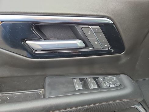 Used 2025 Chevrolet Tahoe High Country image 14