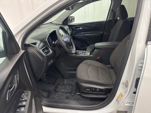 Used 2018 Chevrolet Equinox LT image 8
