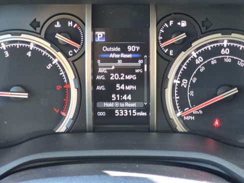 Used 2022 Toyota 4Runner TRD Off-Road Premium AWD/4WD image 24