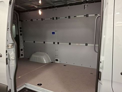 Used 2025 Mercedes-Benz Sprinter 3500 image 5