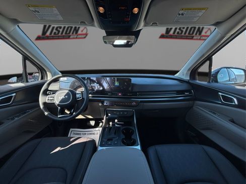 New 2026 Kia Carnival FWD image 16