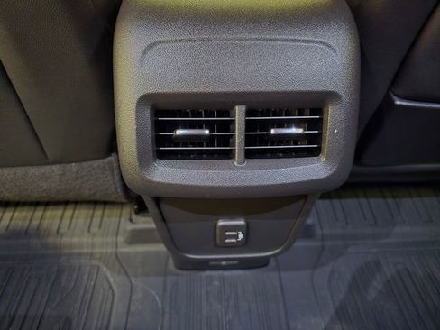 Used 2023 GMC Terrain SLT w/ Elevation Edition image 31