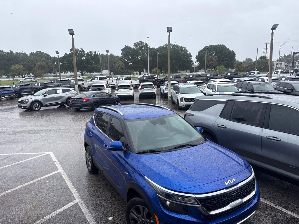 Used 2023 Kia Seltos S AWD/4WD image 12