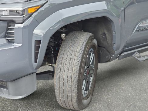 Used 2024 Toyota Tacoma TRD Sport w/ TRD Sport Upgrade Package AWD/4WD image 32