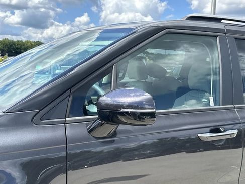 New 2026 Kia Carnival EX image 14