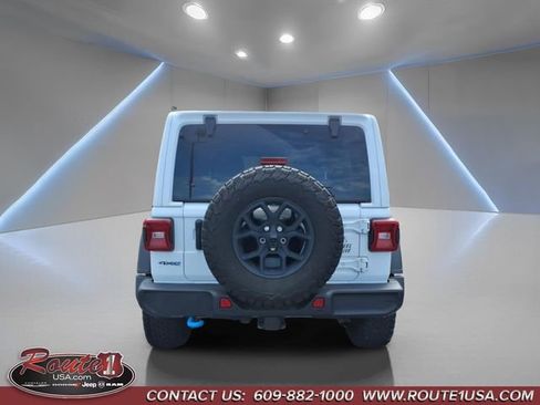 Used 2024 Jeep Wrangler Unlimited AWD/4WD image 5