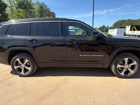 New 2026 Jeep Grand Cherokee L Limited AWD/4WD image 7