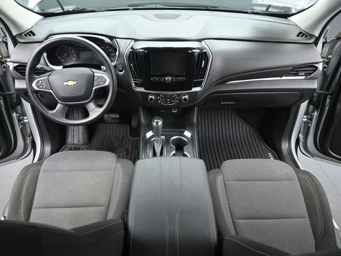 Used 2018 Chevrolet Traverse LS image 25