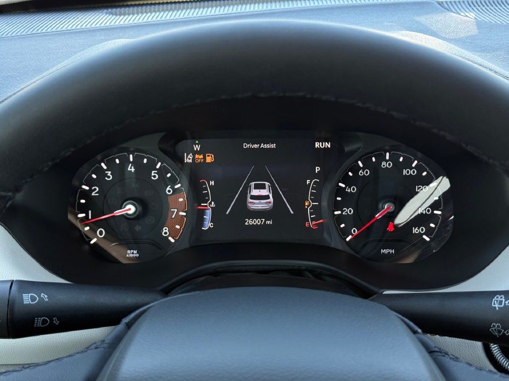 Used 2025 Jeep Compass Limited AWD/4WD image 12