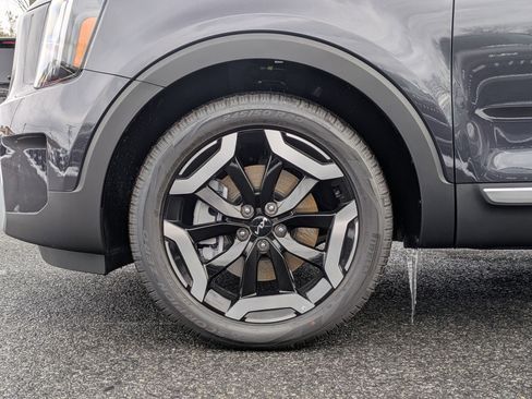 New 2025 Kia Telluride S image 8