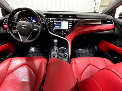 Used 2019 Toyota Camry XSE image 15