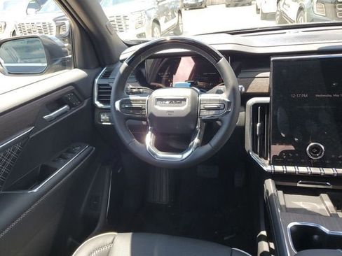 New 2026 GMC Acadia Denali w/ Super Cruise Package FWD image 13
