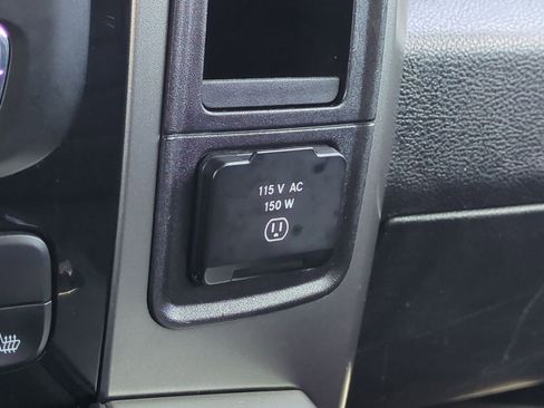 Used 2018 RAM 1500 Sport w/ Comfort Group image 32