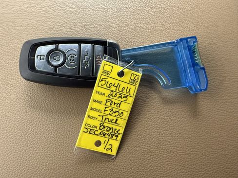 Used 2025 Ford F350 Lariat w/ Chrome Package image 37