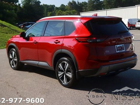 Certified 2024 Nissan Rogue SL FWD image 5