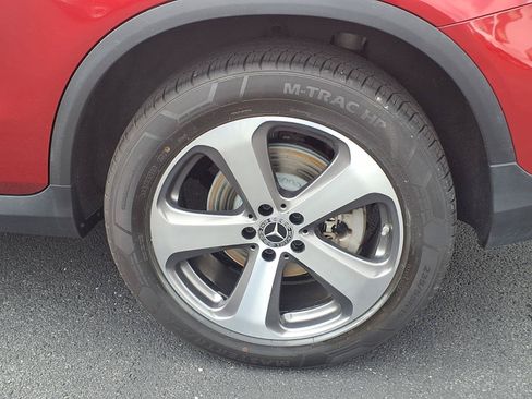 Used 2021 Mercedes-Benz GLC 300 4MATIC image 11