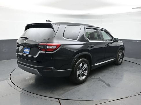 Certified 2024 Honda Pilot EX-L image 6
