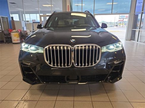 Used 2019 BMW X7 xDrive50i w/ M Sport Package image 3