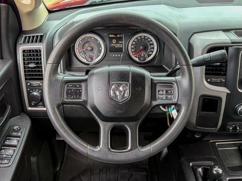 Used 2018 RAM 2500 Tradesman w/ Chrome Appearance Group AWD/4WD image 18