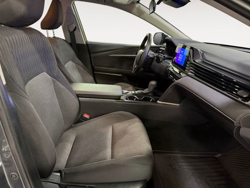 Used 2025 Toyota Camry LE FWD image 22