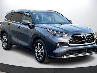 Used 2022 Toyota Highlander XLE