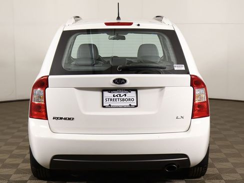 Used 2007 Kia Rondo LX w/ Convenience Pkg image 7