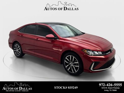 Used 2025 Volkswagen Jetta SE FWD image 1