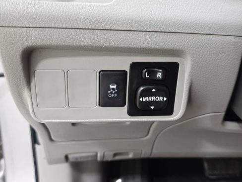 Used 2010 Toyota Corolla LE FWD image 24