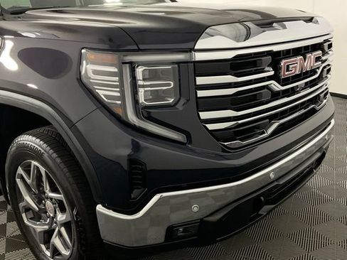 Used 2024 GMC Sierra 1500 SLT w/ SLT Premium Plus Package AWD/4WD image 10