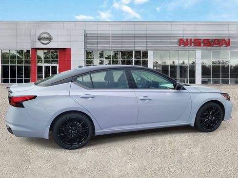 New 2026 Nissan Altima 2.5 SR w/ SR Midnight Edition Package FWD image 2